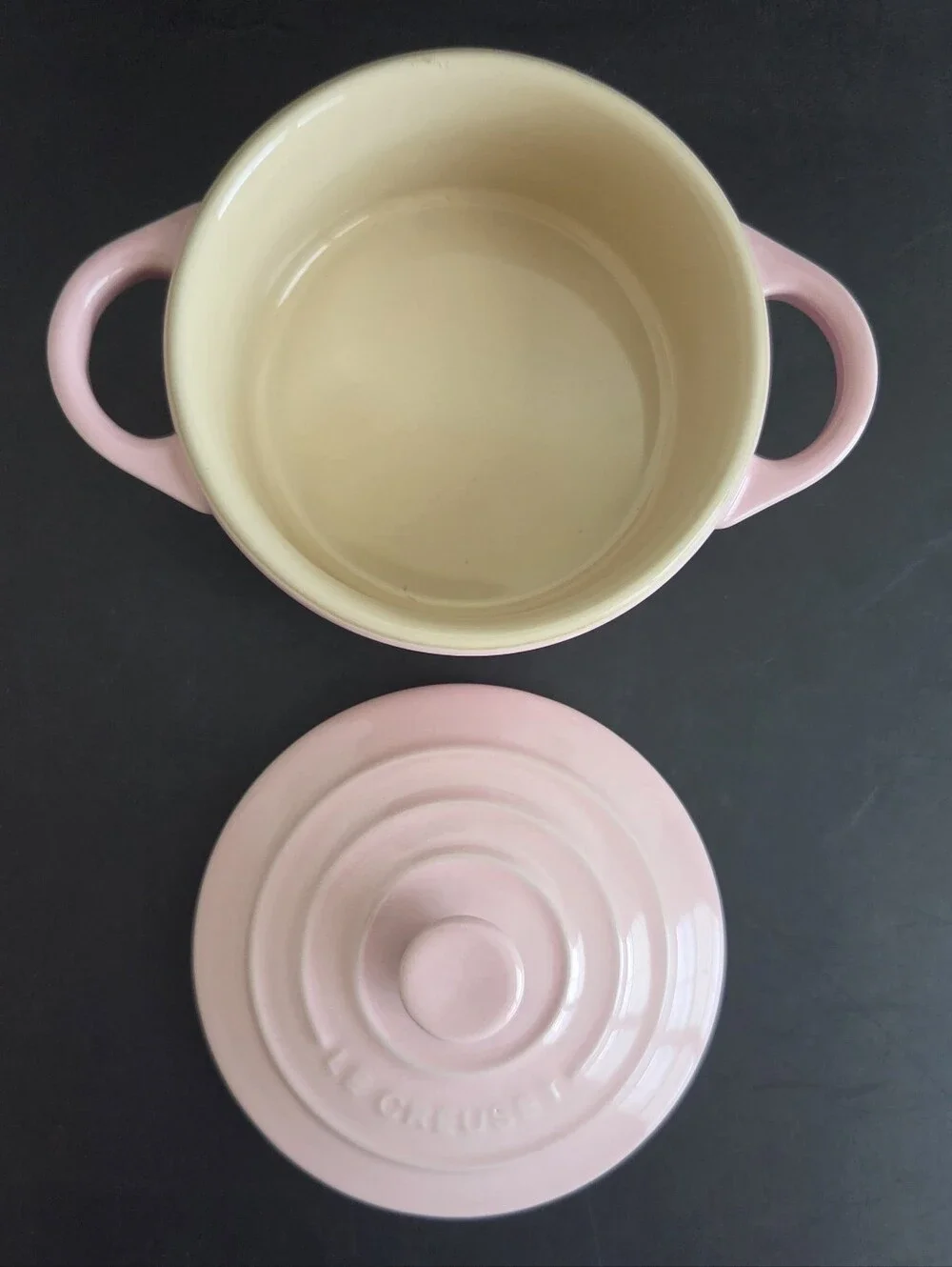 Le Creuset CHIFFON PINK Mini Round Cocotte Stoneware 8oz Second Choix